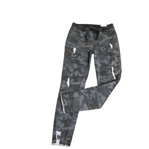 JUSTICE Girl’s Denim Camouflage Stretchy Mid-Rise Jeggings Size 16